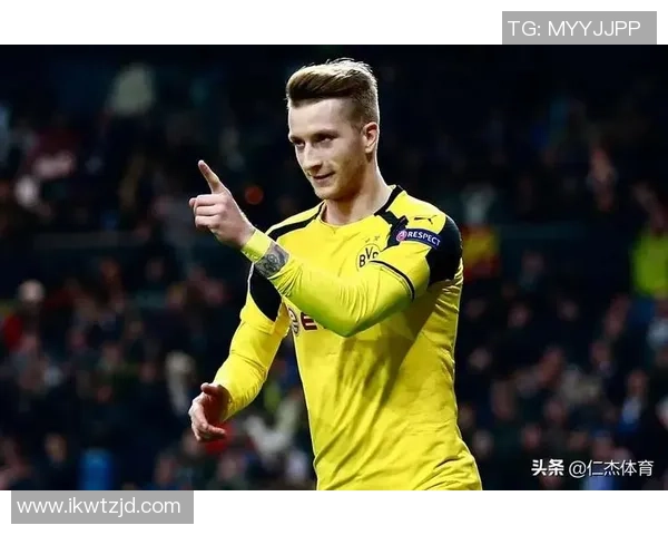 中锋帅哥球星引领足球风潮颜值与实力并存成就传奇 中锋帅哥球星引领足球风潮颜值与实力并存成就传奇