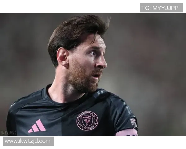 全球足球强队球星风采盘点：梅西、C罗与新一代超级球员的崛起与辉煌