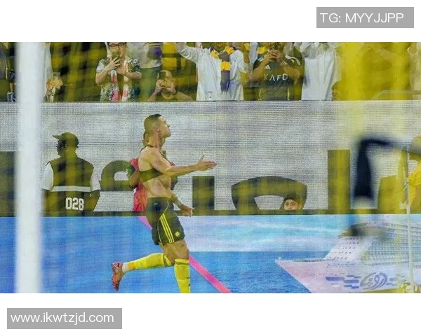 帽子戏法球星闪耀赛场引爆全场激情展现足球独特魅力