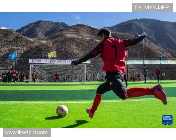 当今足球界最强球员是谁谁能称霸绿茵场成为无可匹敌的传奇巨星