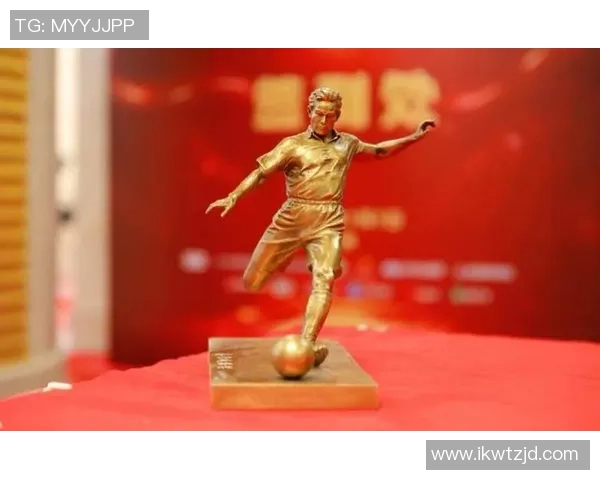 足球巨星光脚:传奇生涯与荣耀征程 足球巨星光脚:传奇生涯与荣耀征程