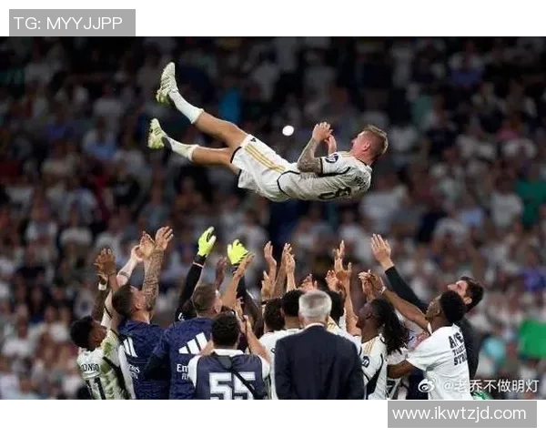 足球百大球星之一拉莫斯的传奇生涯与卓越贡献解析